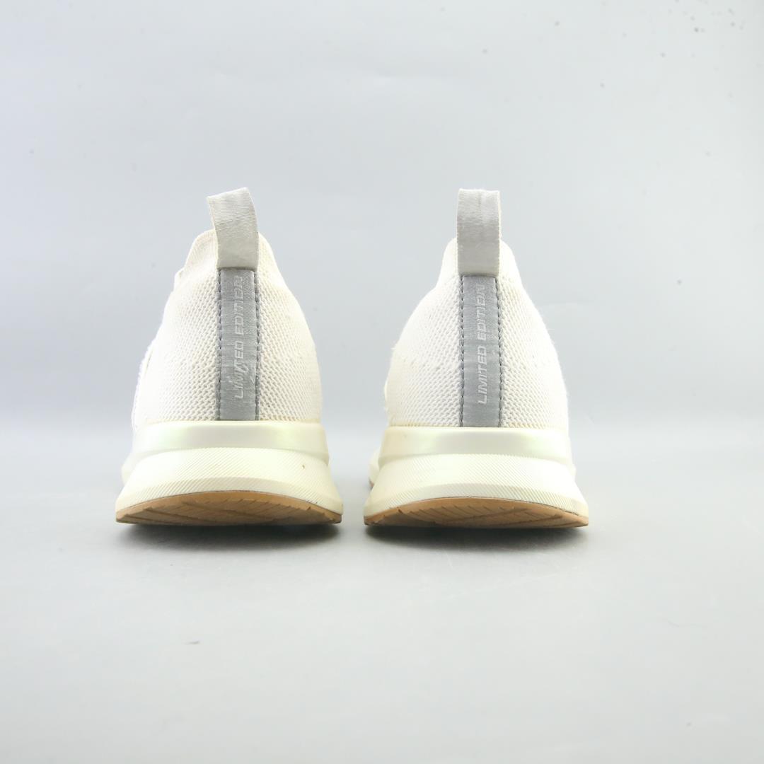 LEVITATE 4