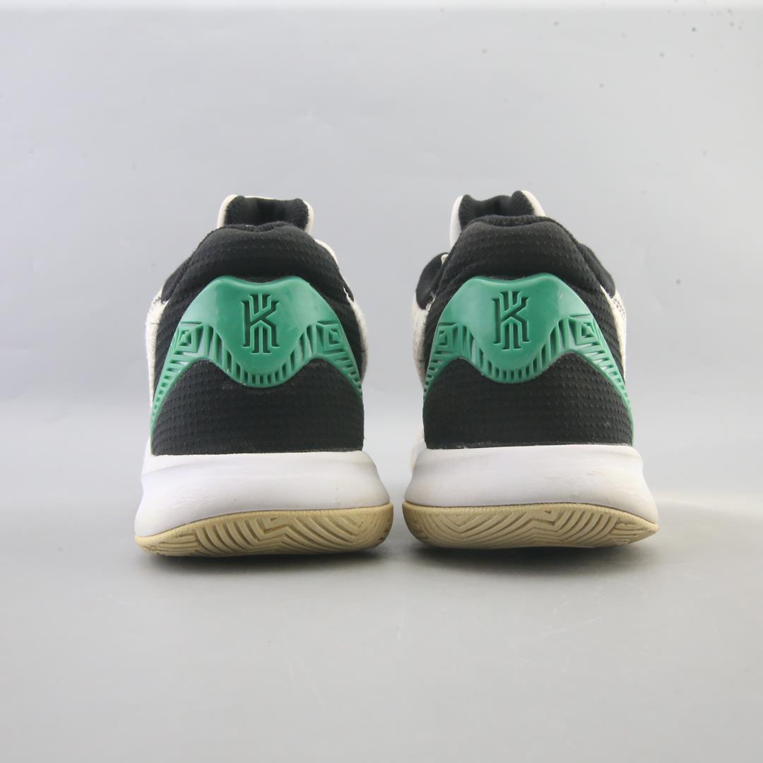 KYRIE FLYTRAP II