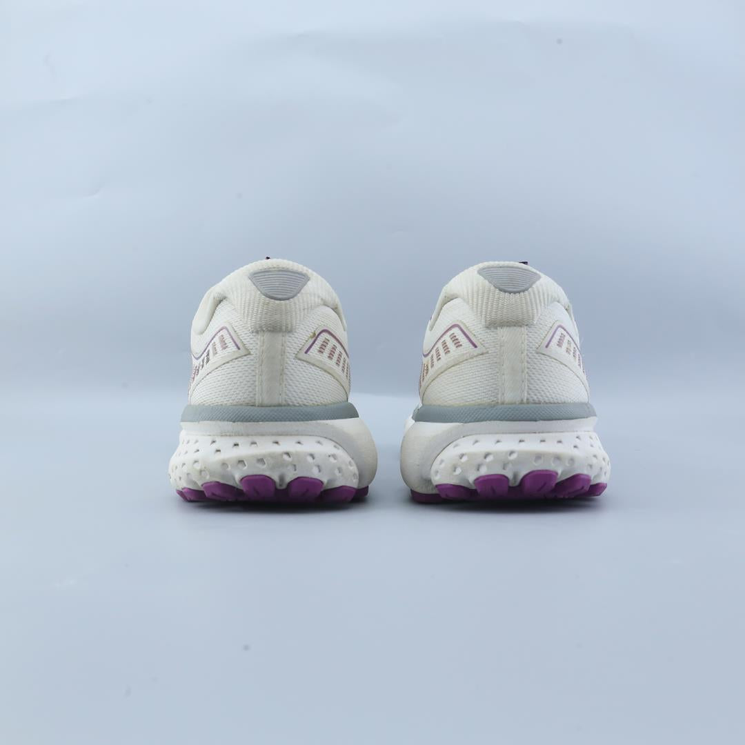GHOST 12