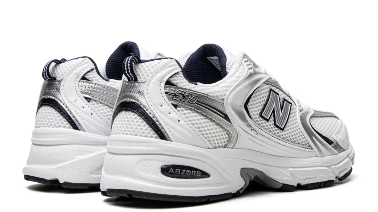 530 White Silver Navy
