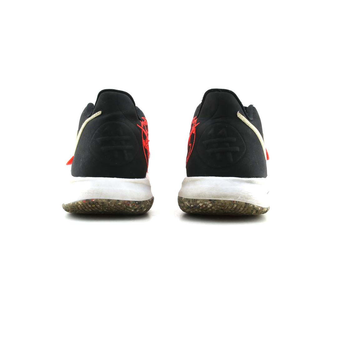 KYRIE FLYTRAP III