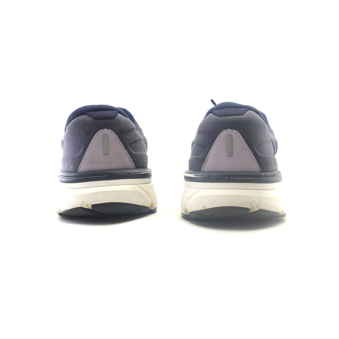 DYAD 11