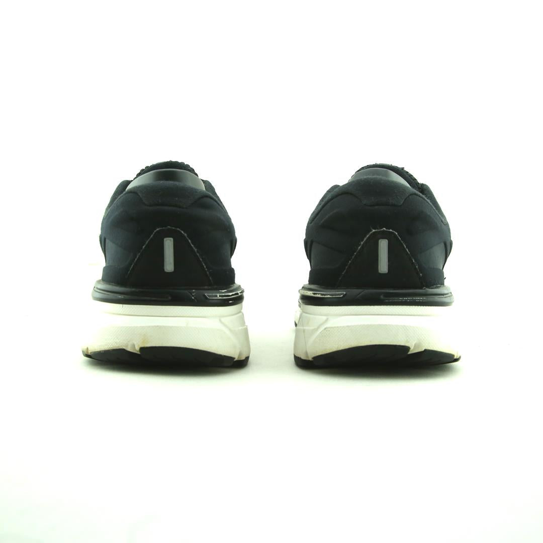 DYAD 11