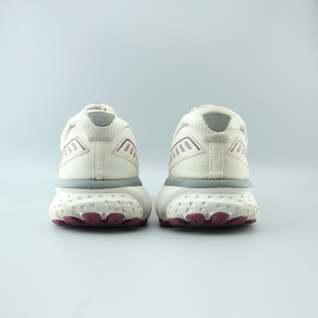 GHOST 12