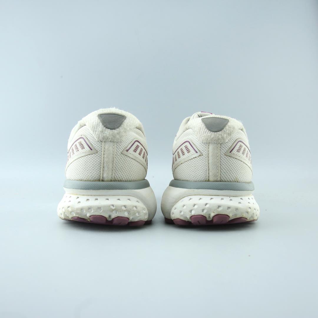 GHOST 12
