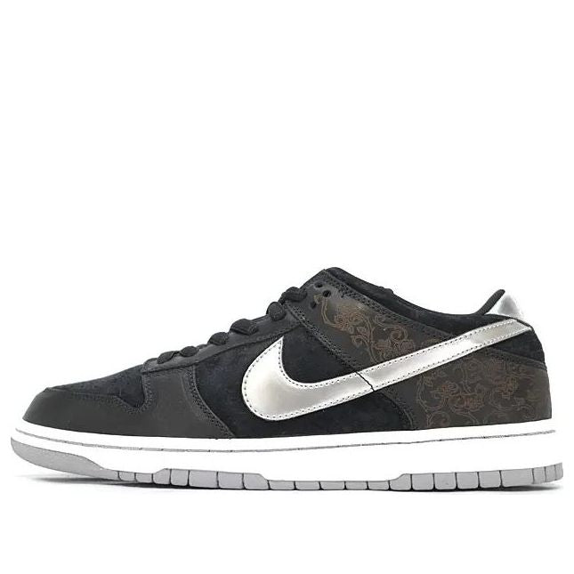 Nike SB Dunk Low 'Takashi 2' 313170-005 Iconic Trainers