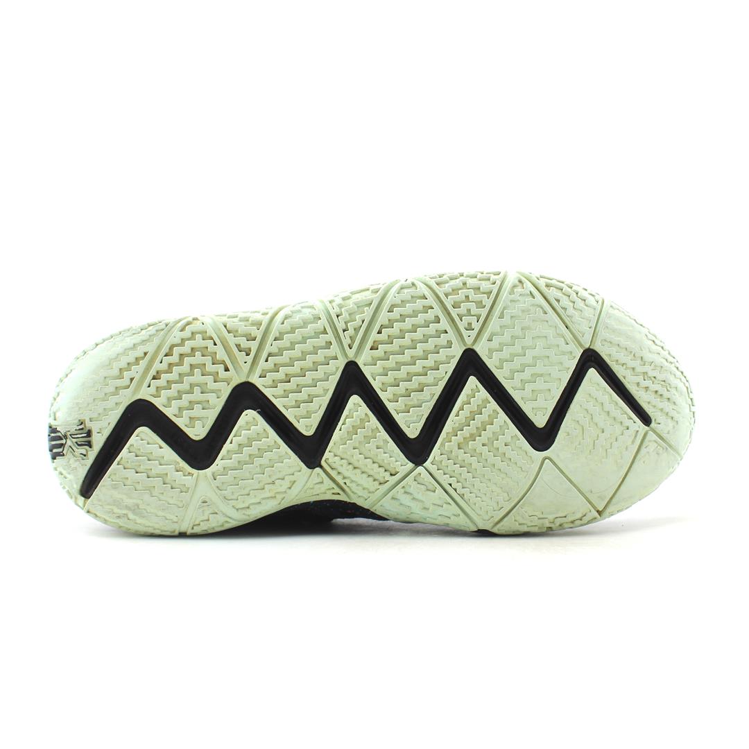 KYRIE 4