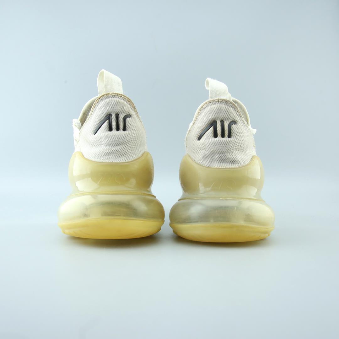 AIR MAX 270