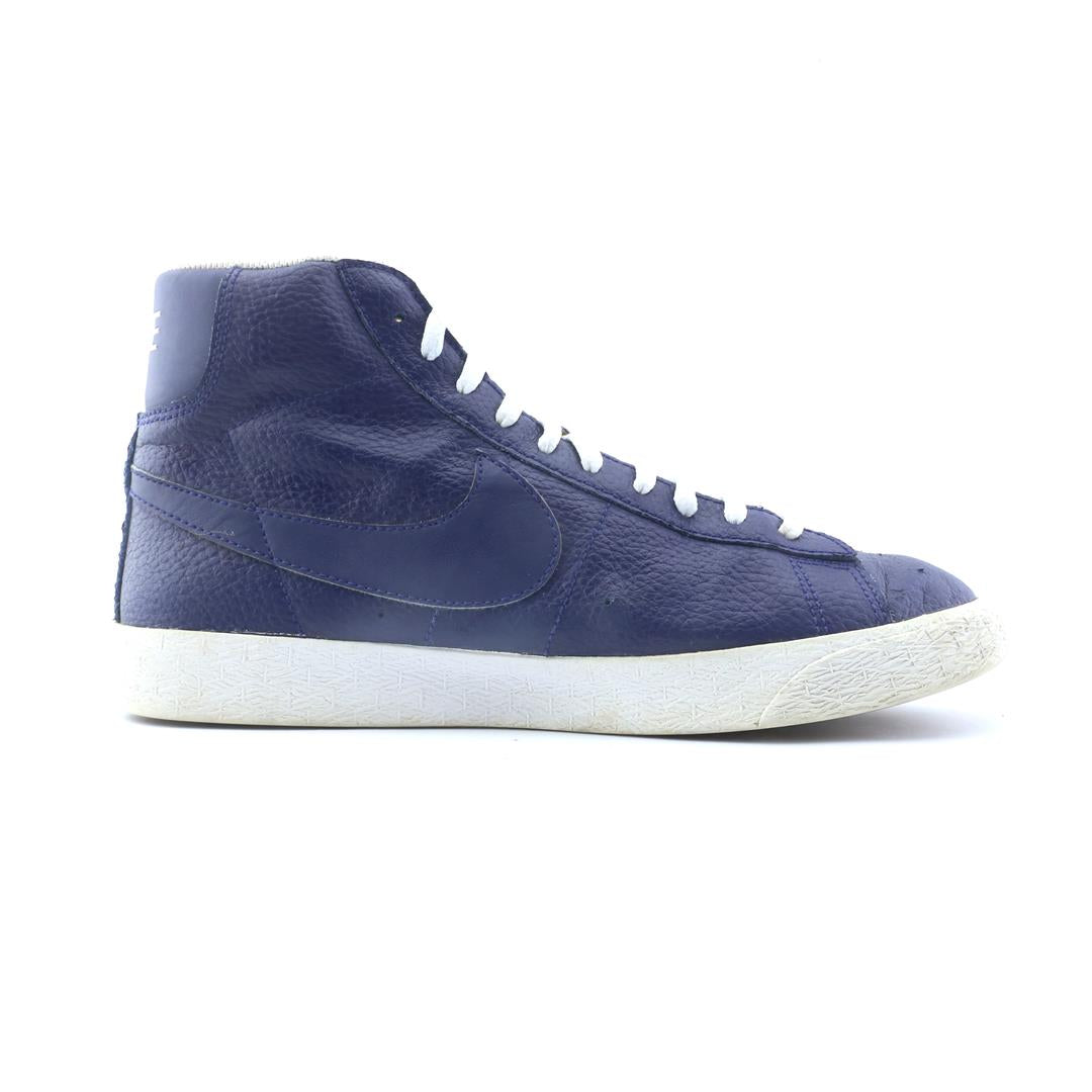 BLAZER MID