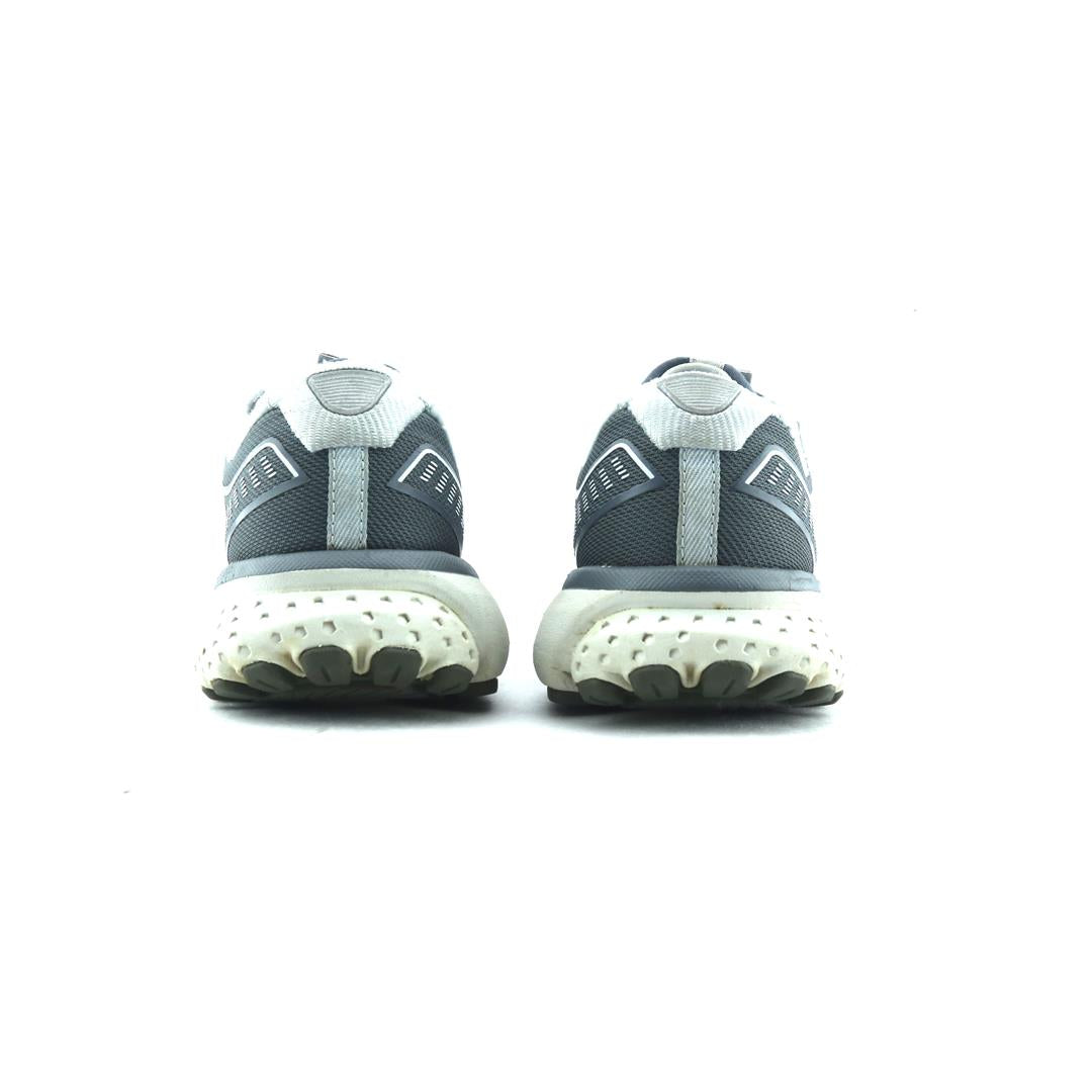 GHOST 12