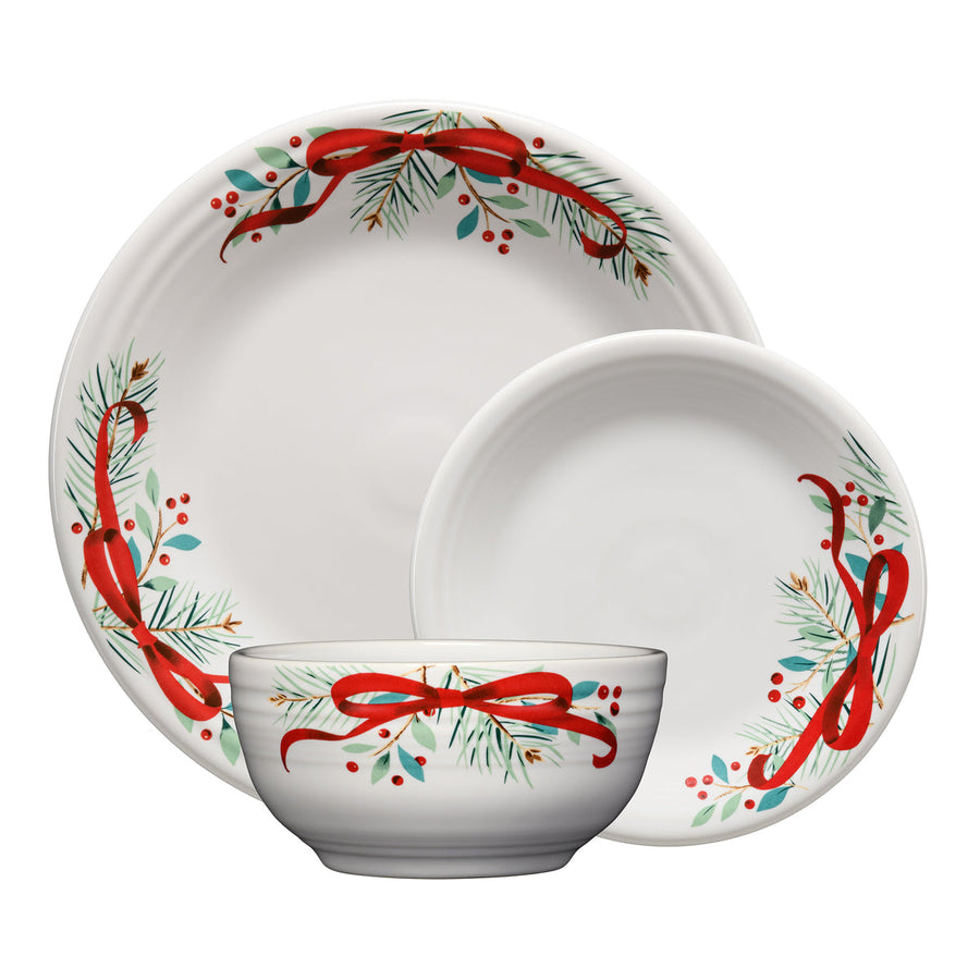 Holly Berry Christmas Garland Classic Bistro Coupe 3-Piece Dinnerware Set, Service for 1