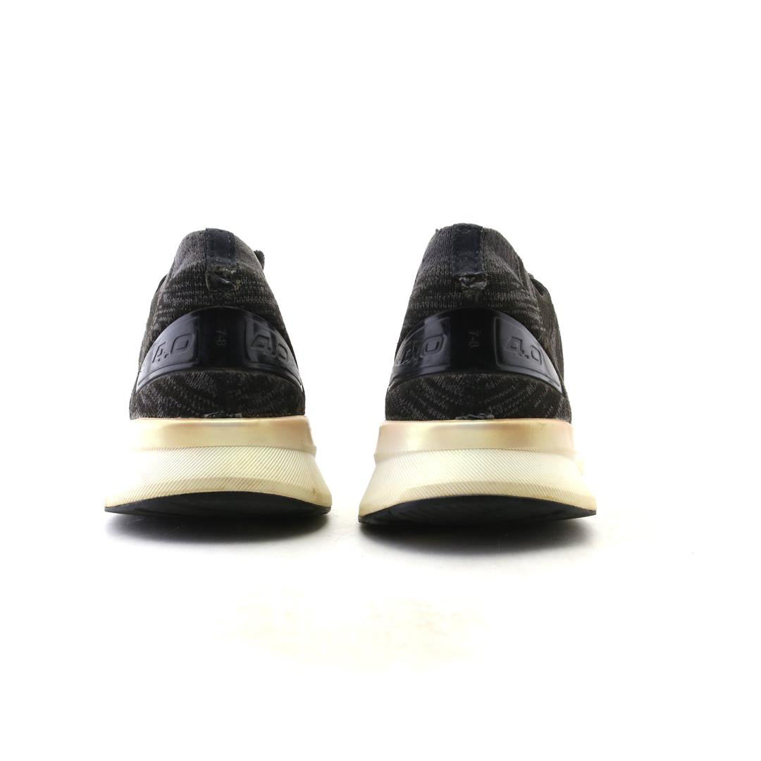 LEVITATE 4