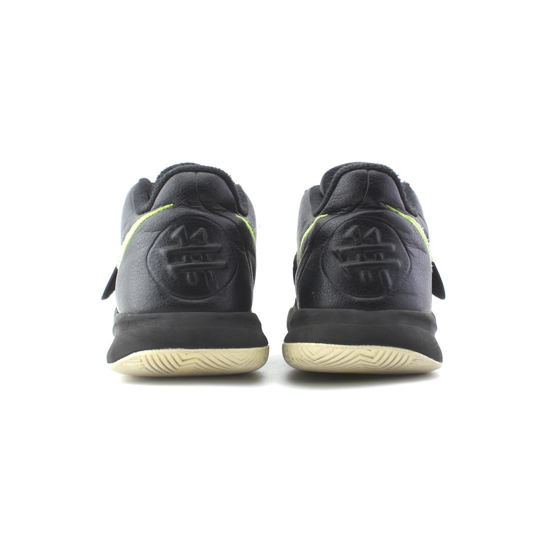 KYRIE FLYTRAP III