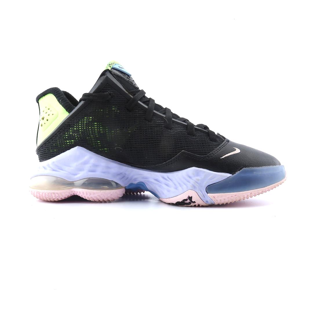 LEBRON 19 LOW