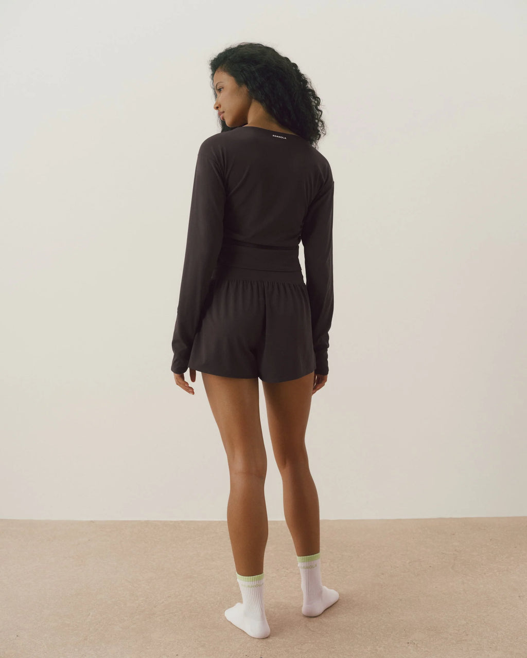 Long Sleeve Ruched Side Top - Coffee Bean