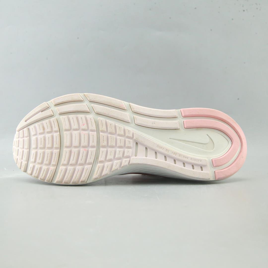 AIR ZOOM STRUCTURE 24