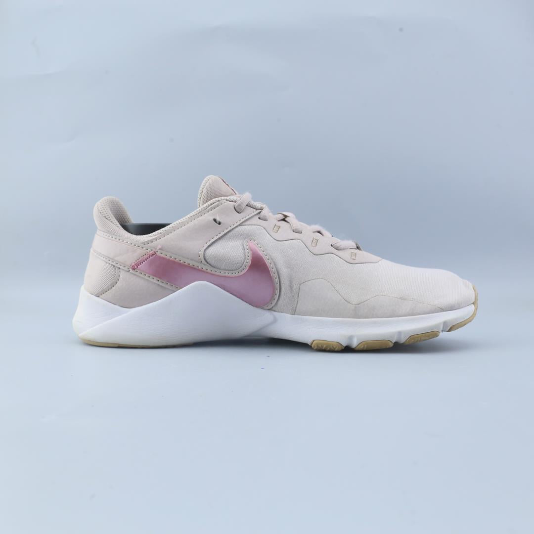 LEGEND ESSENTIAL 2