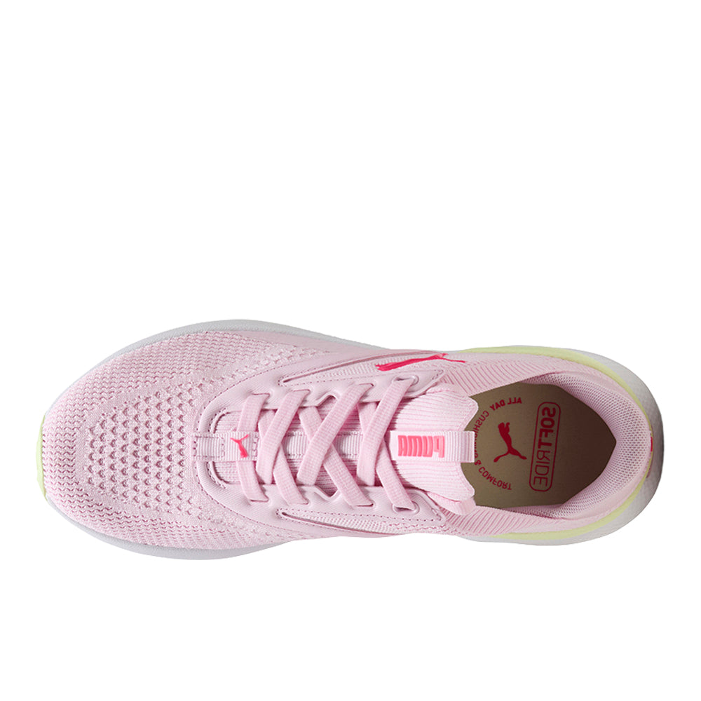 Softride Mayve Lace Up Sneakers