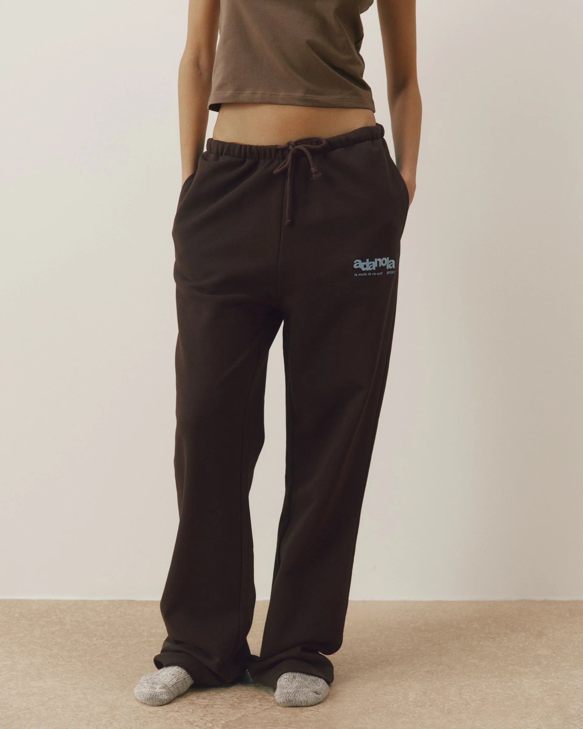 Le Mode De Vie Straight Leg Sweatpants - Coffee Bean/Airy Blue