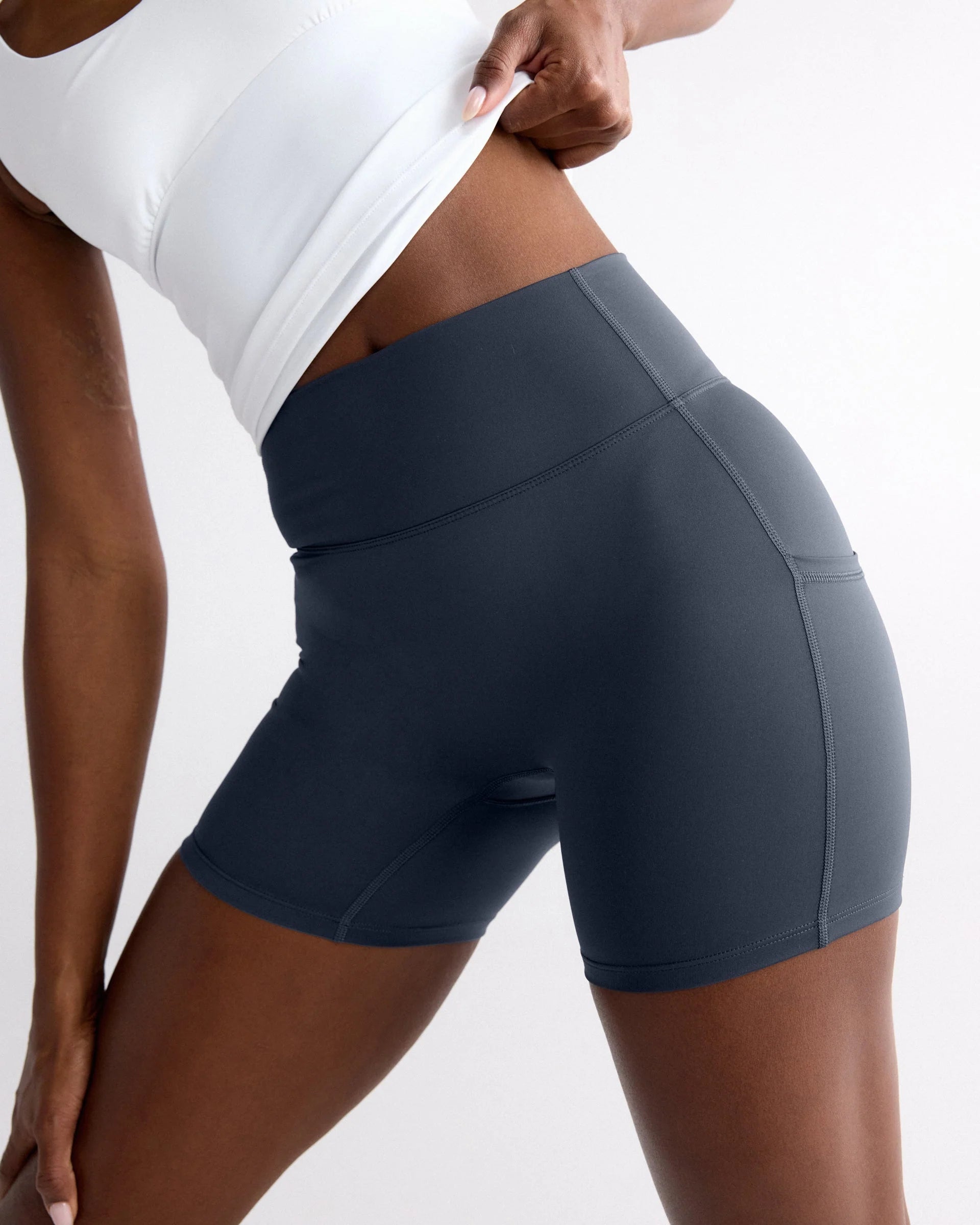 Ultimate Crop Pocket Shorts - Midnight Blue