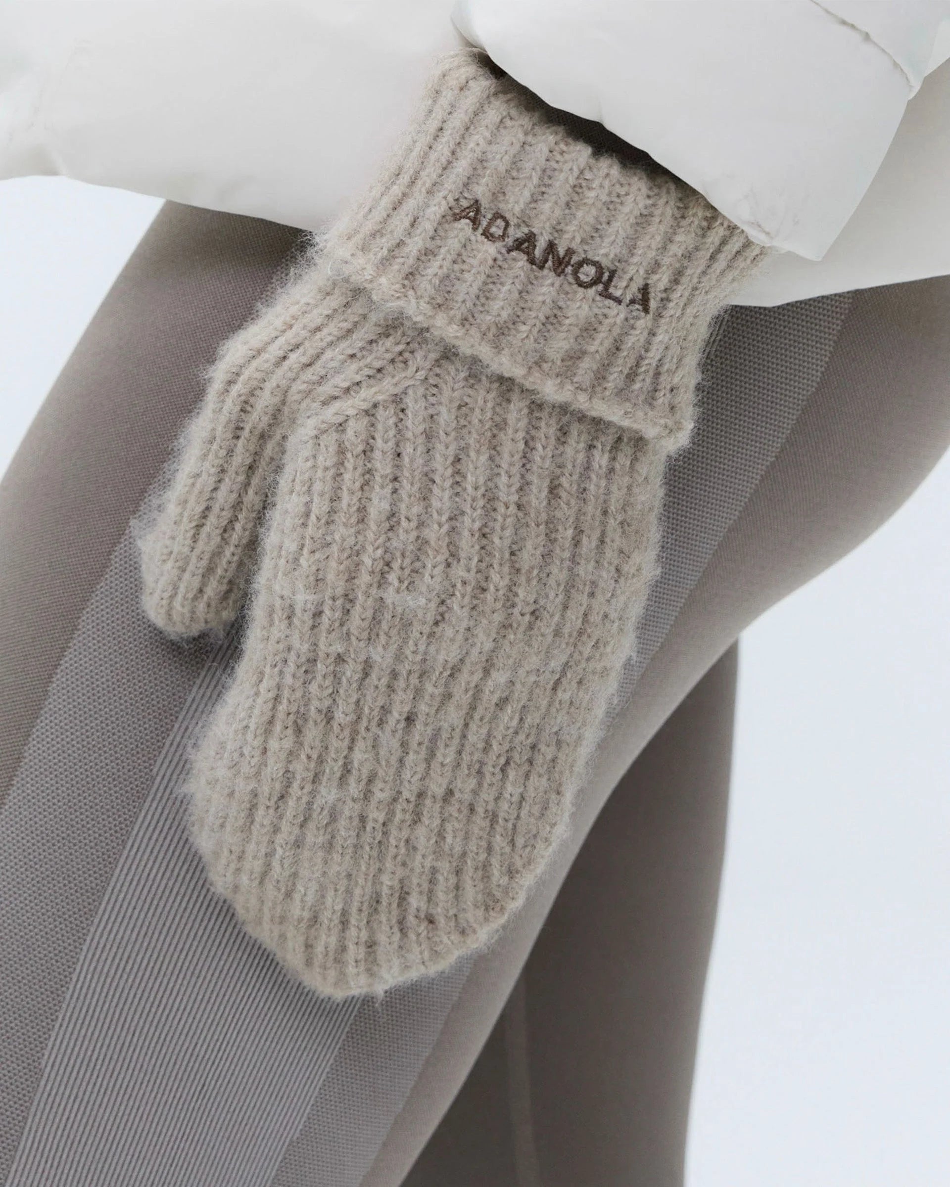Knit Mittens - Sand