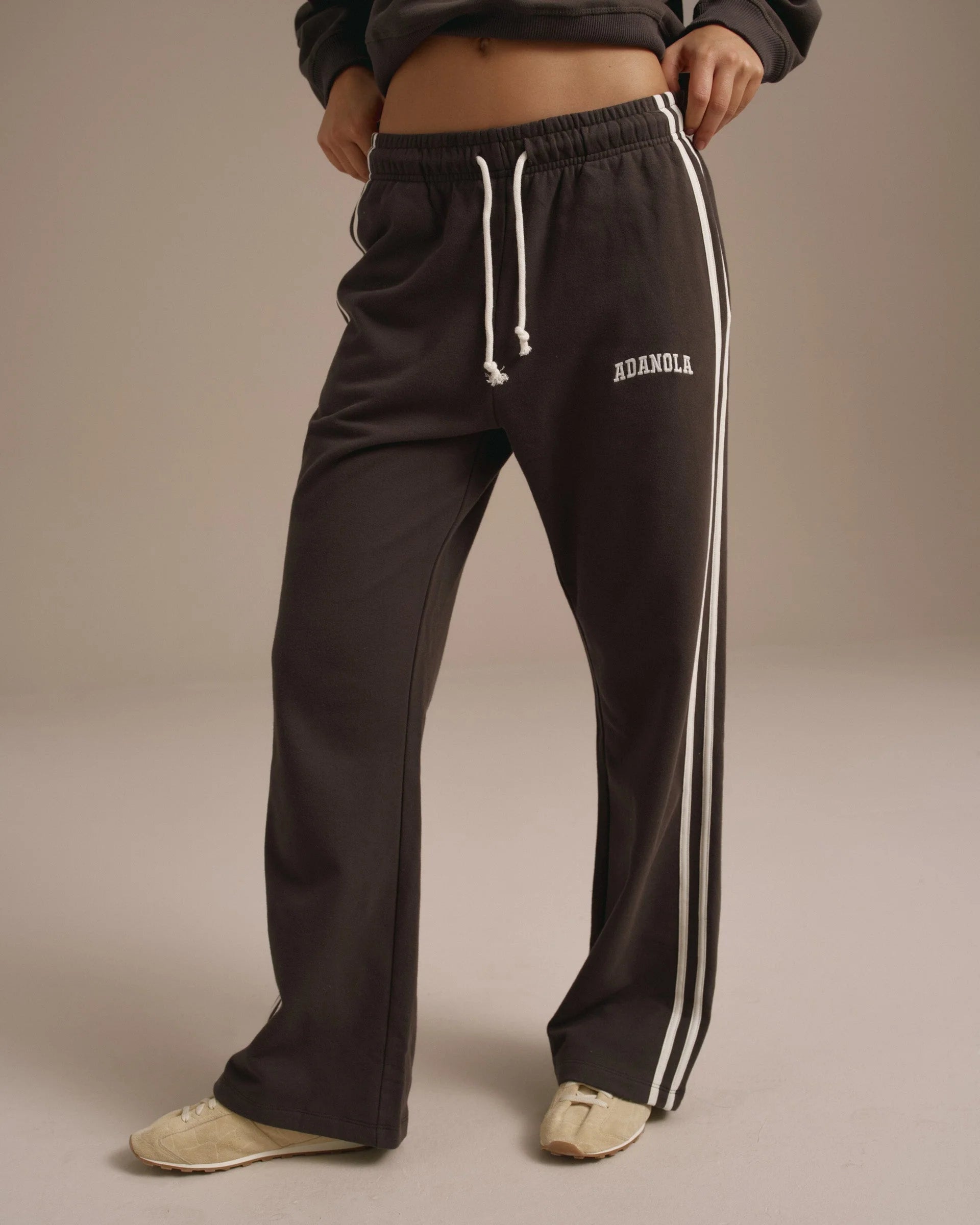 Varsity Loose Fit Sweatpants - Coffee Bean/Marshmallow White