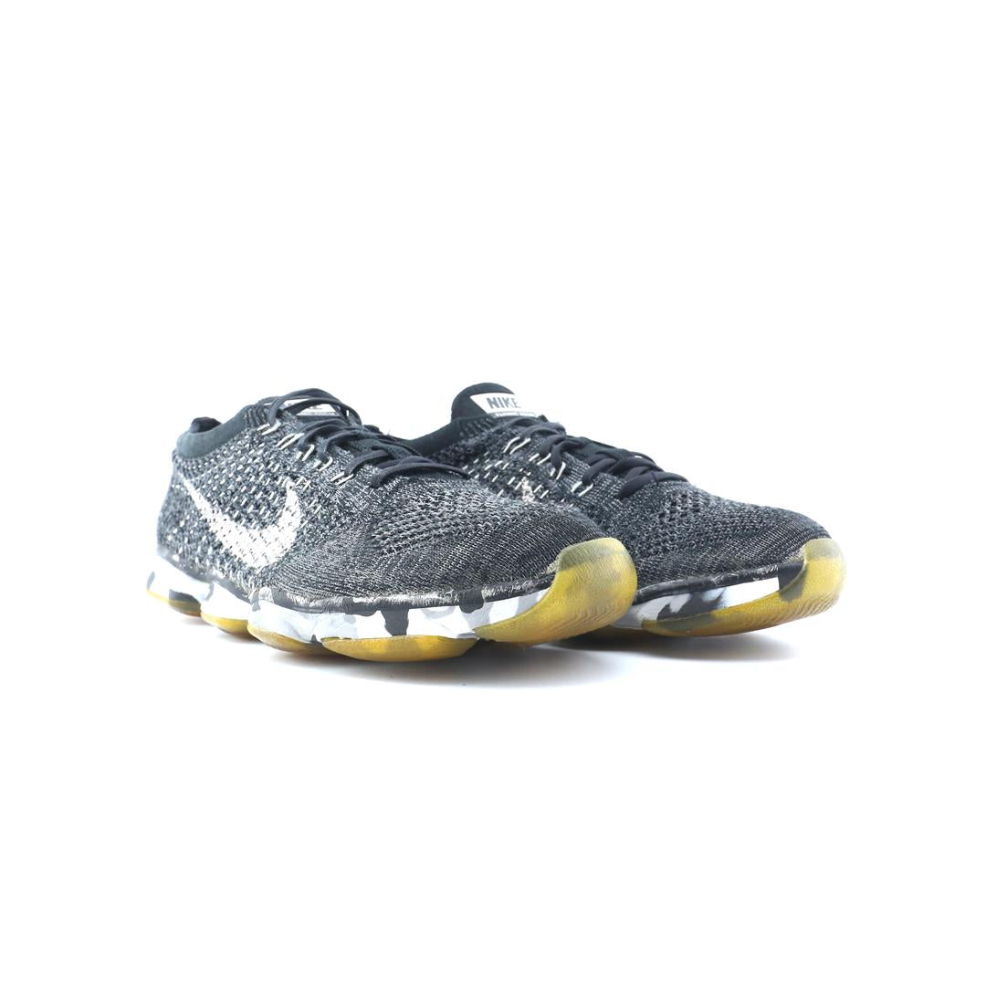 FLYKNIT ZOOM