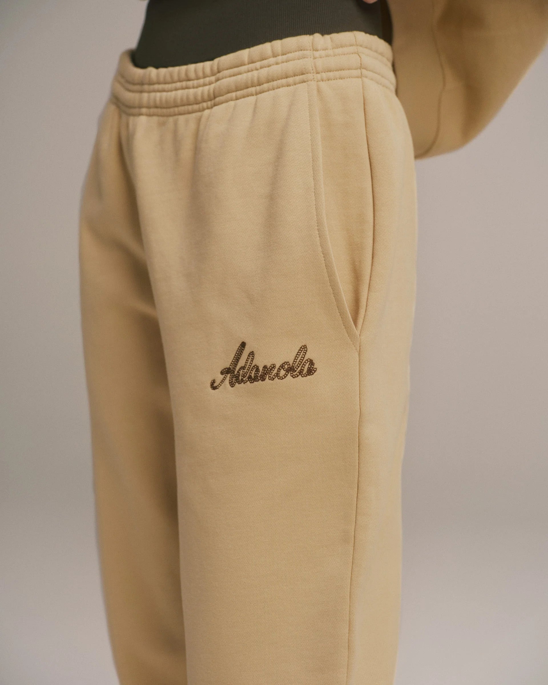 Signature Straight Leg Sweatpants - Caramel Beige