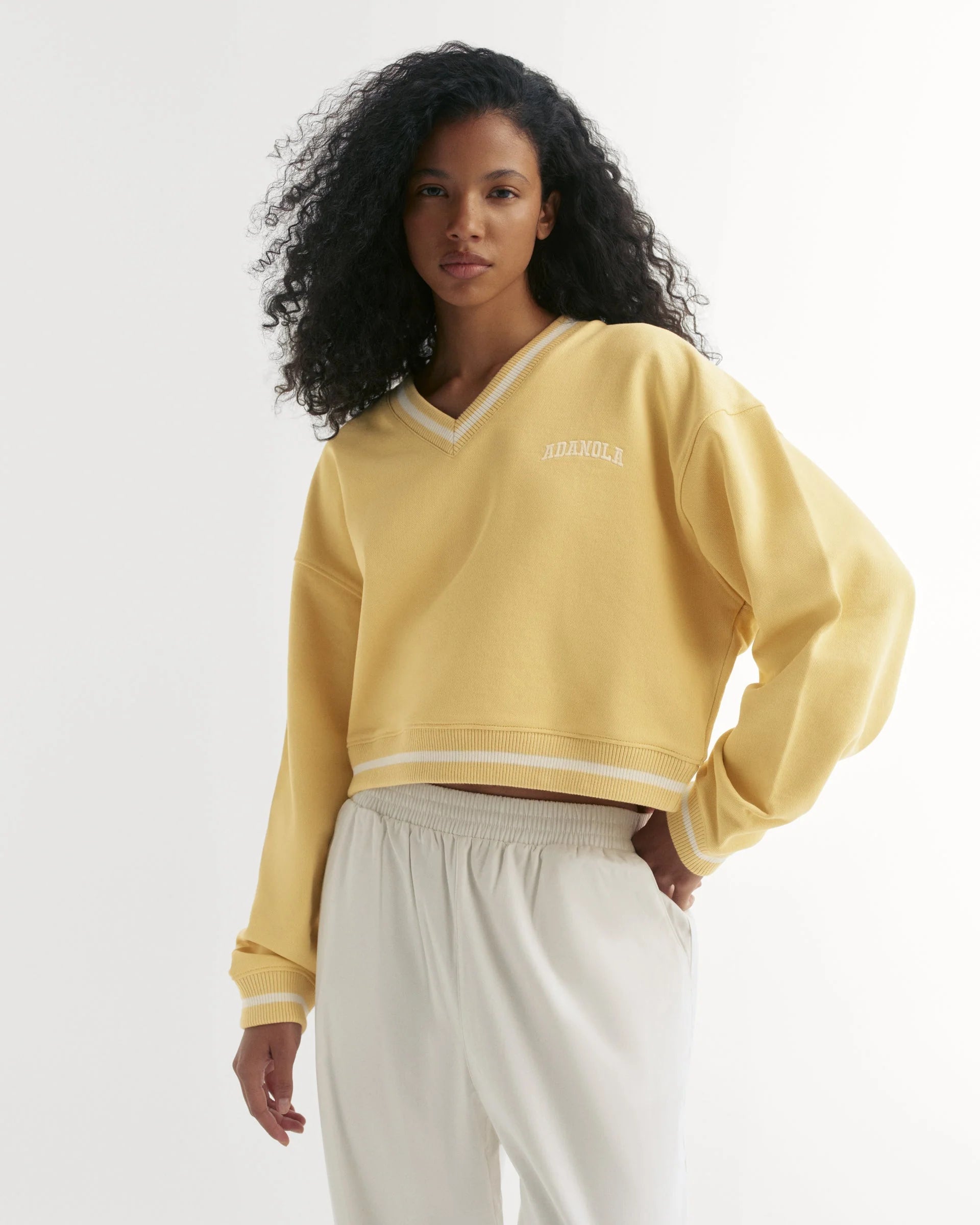 V Neck Contrast Sweatshirt - Butter Yellow/Marshmallow White