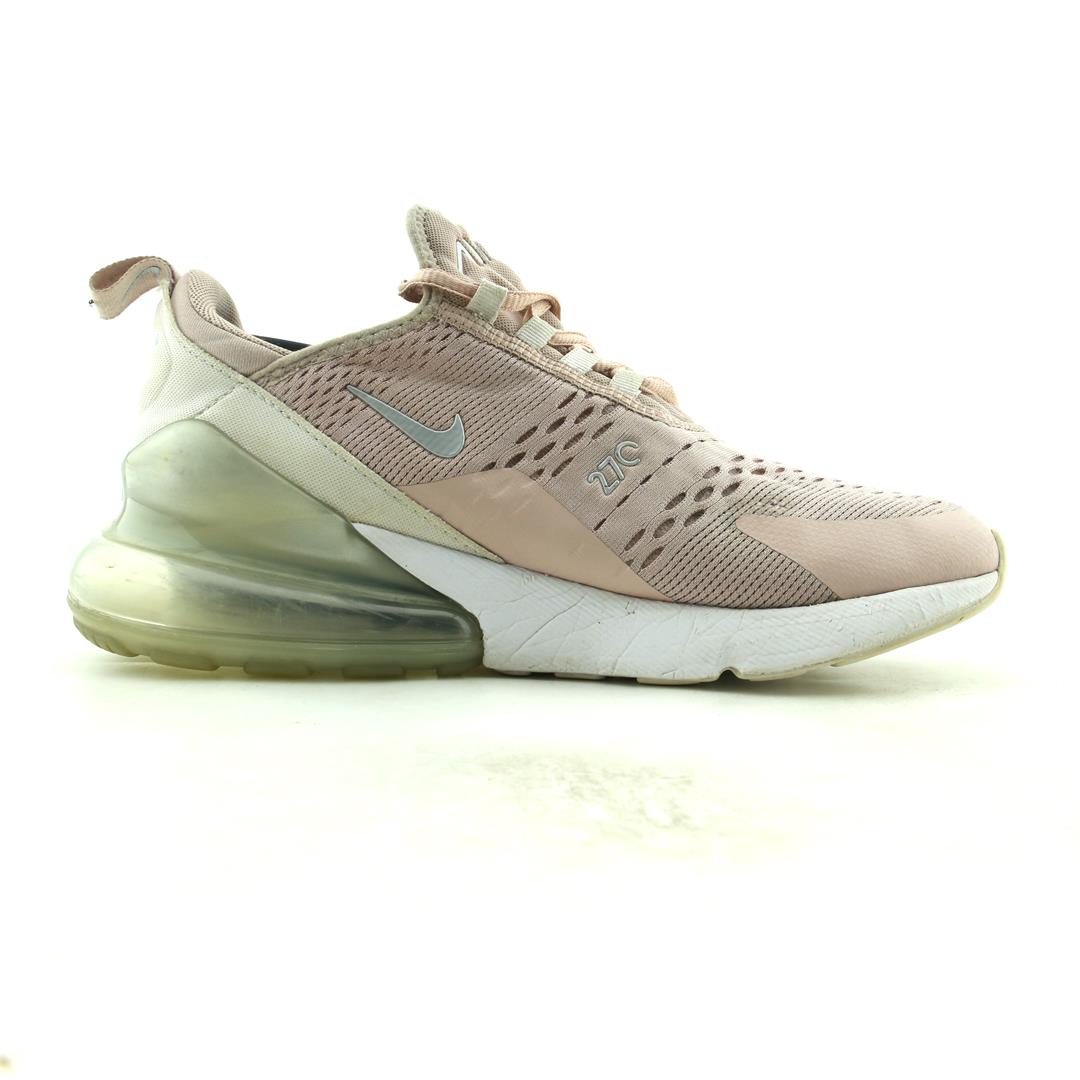 AIR MAX 270