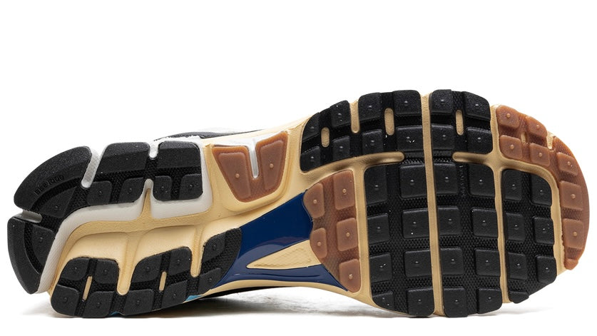 Zoom Vomero 5 PREMIUM Designed by Japan
