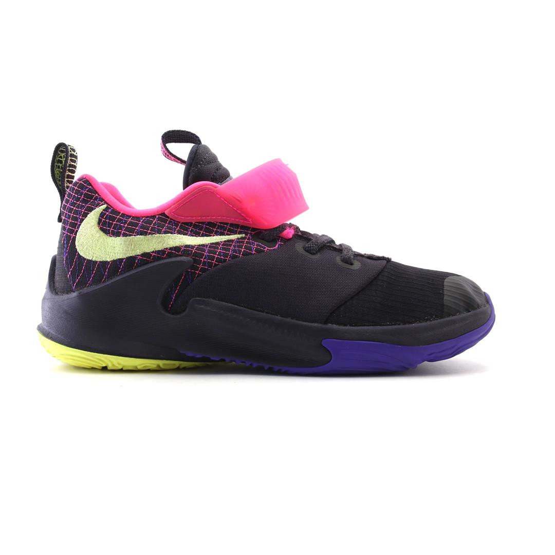 AIR ZOOM FREAK 3