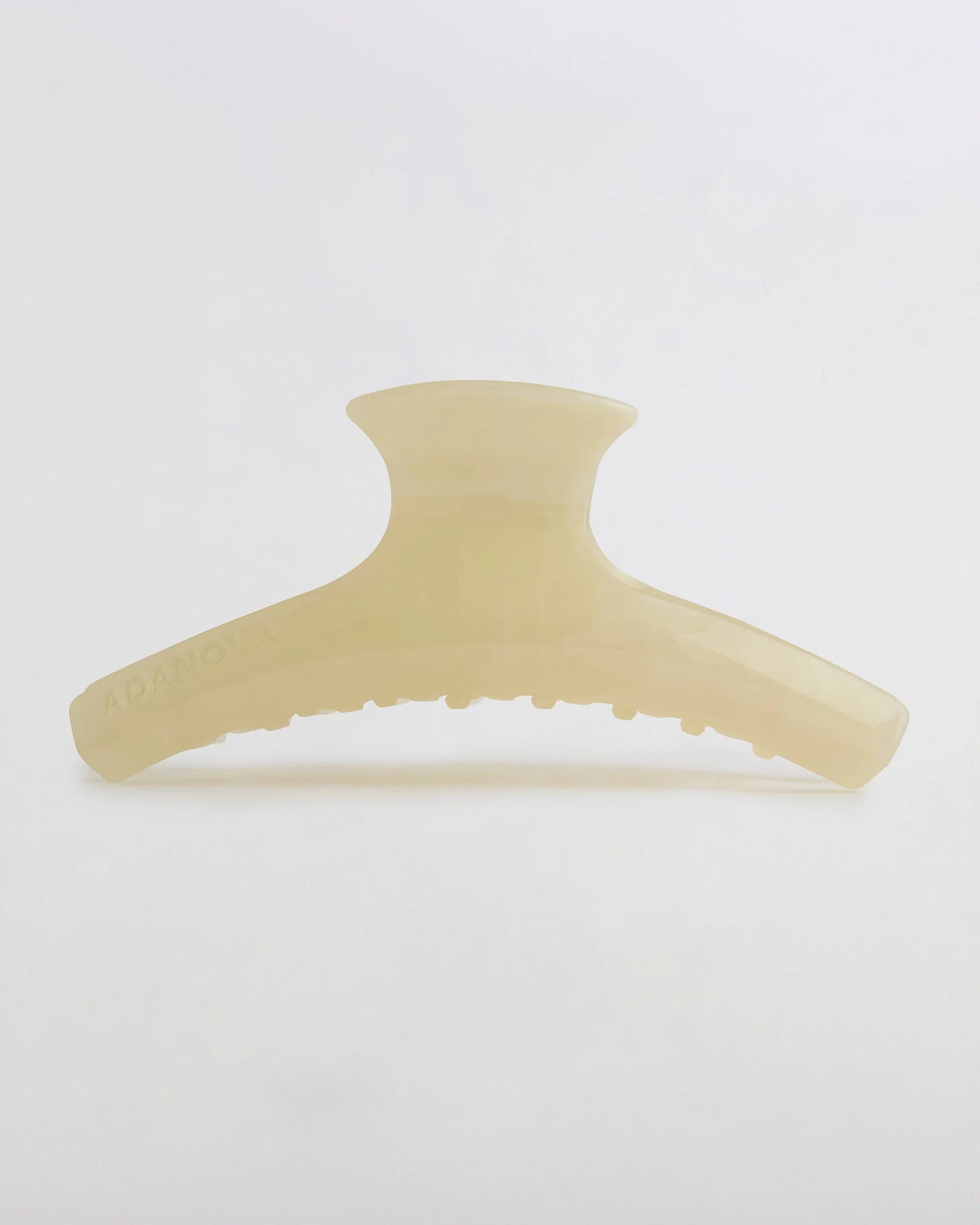 Curve Claw Clip - Cream