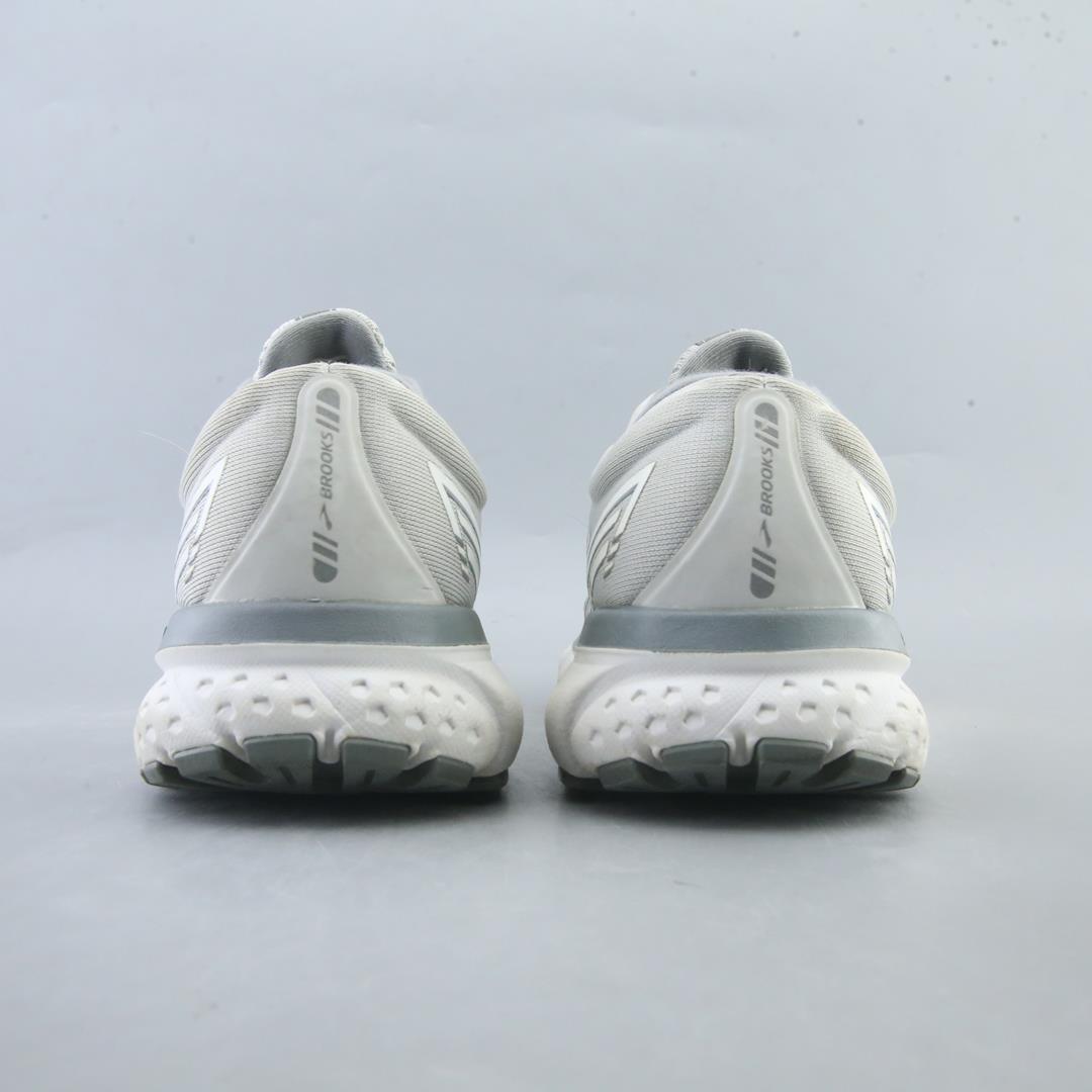 GHOST 13