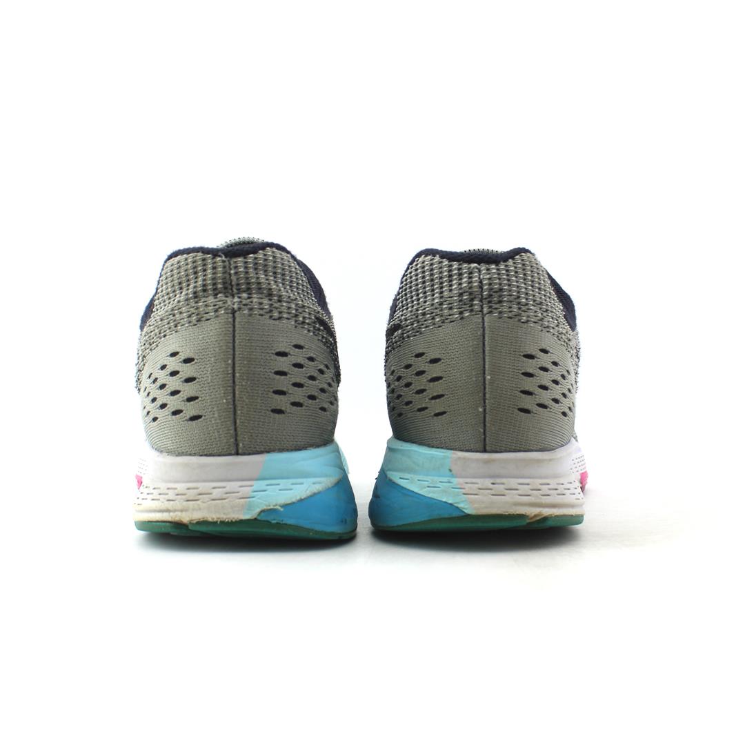 AIR ZOOM STRUCTURE 19