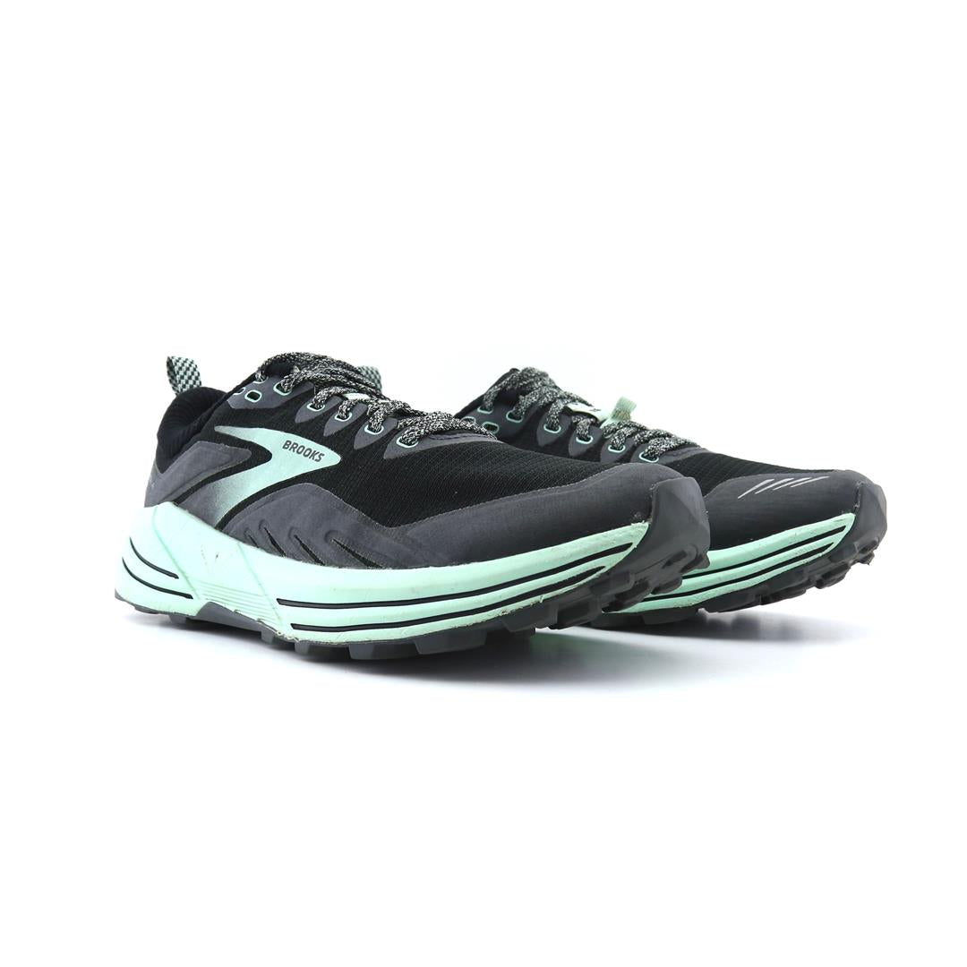 CASCADIA 16