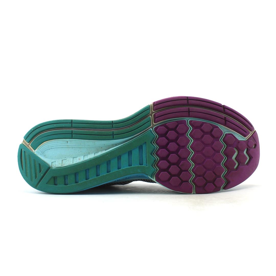 AIR ZOOM STRUCTURE 19