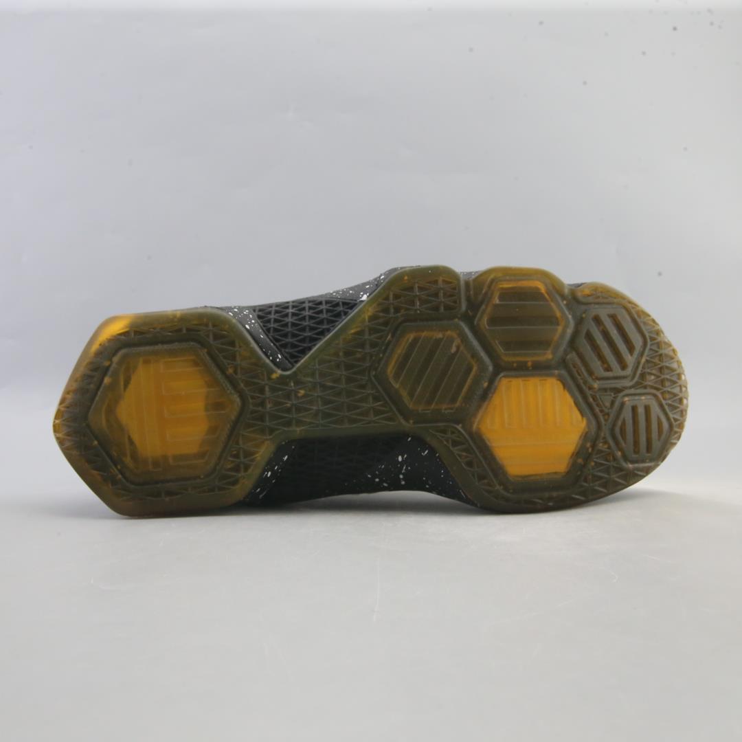 LEBRON JAMES XIII 13