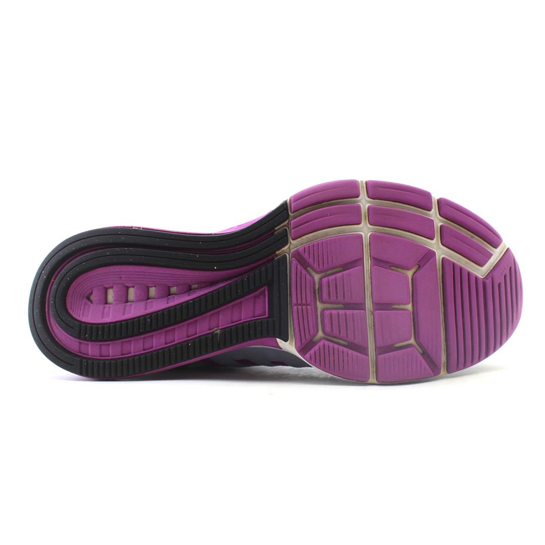 AIR ZOOM VOMERO 11