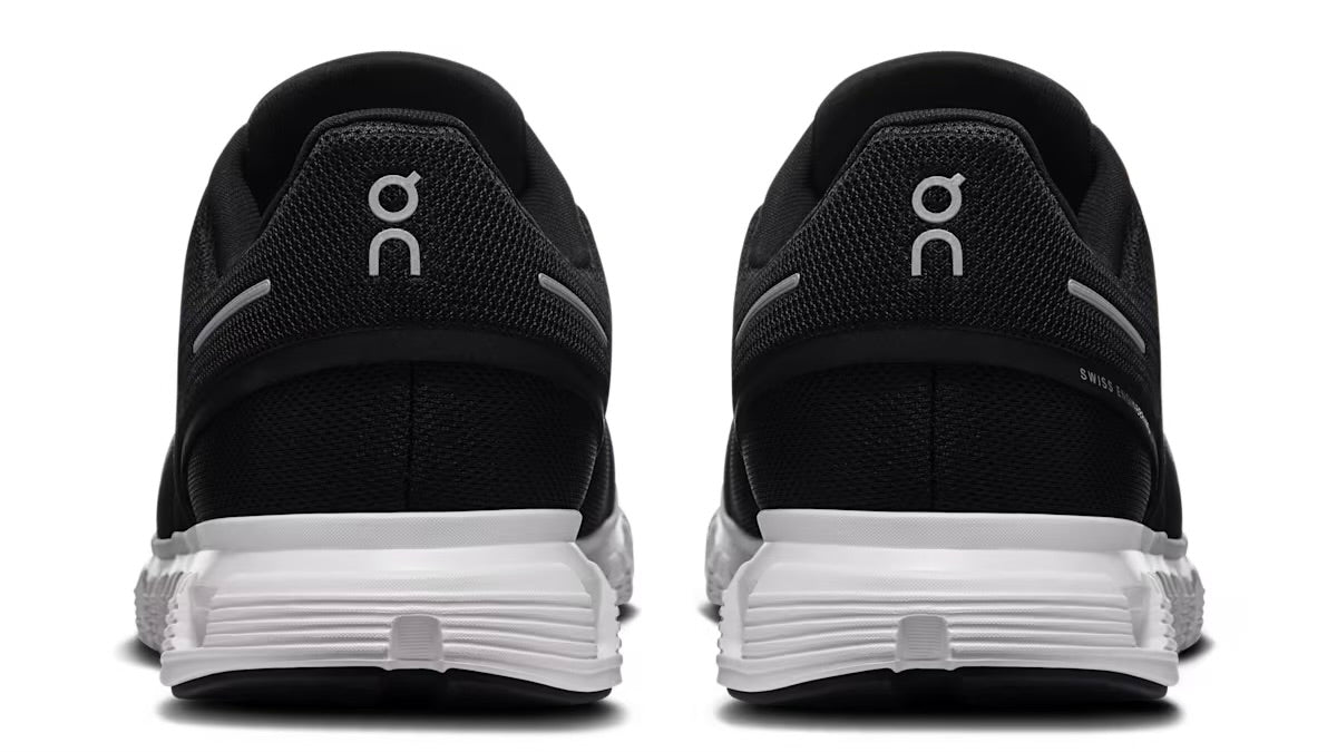 On Running Cloud 6 Black White (M)