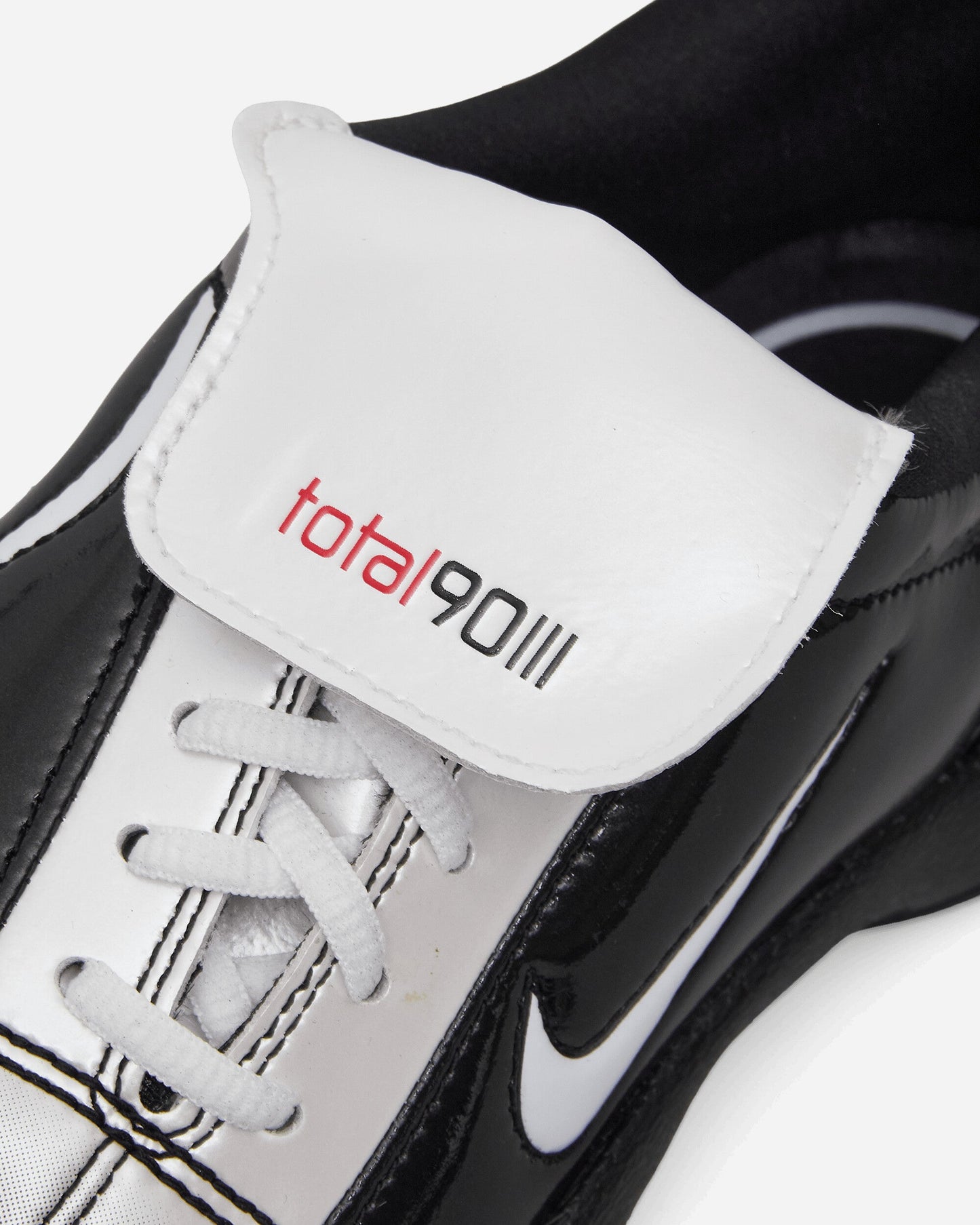 Women's Total 90 SE Sneakers Black / White / University Red
