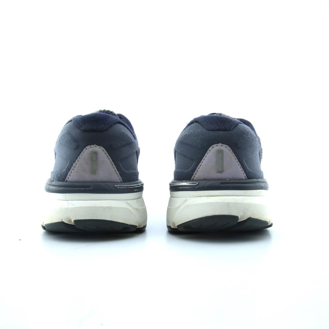 DYAD 11