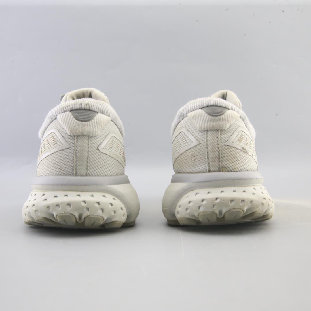 GHOST 12
