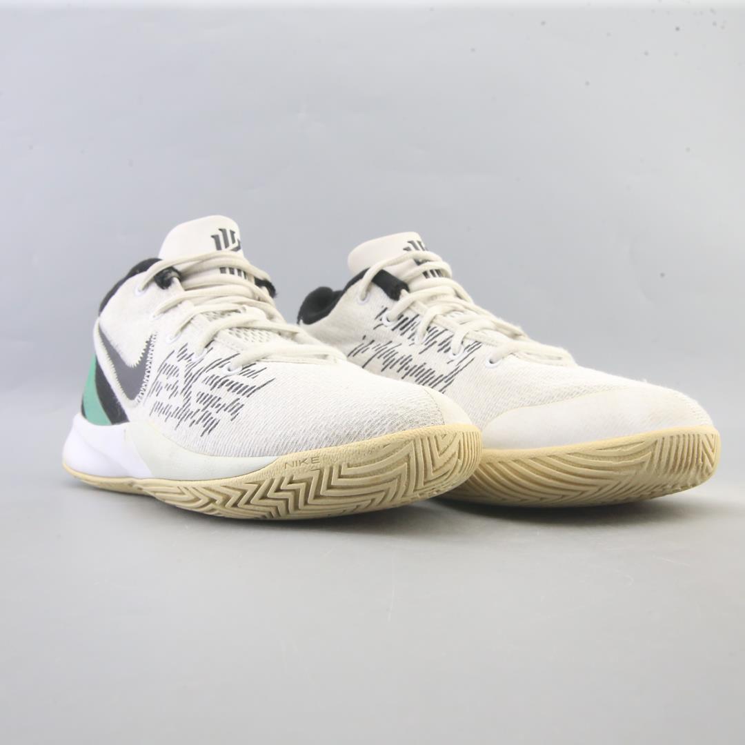 KYRIE FLYTRAP II