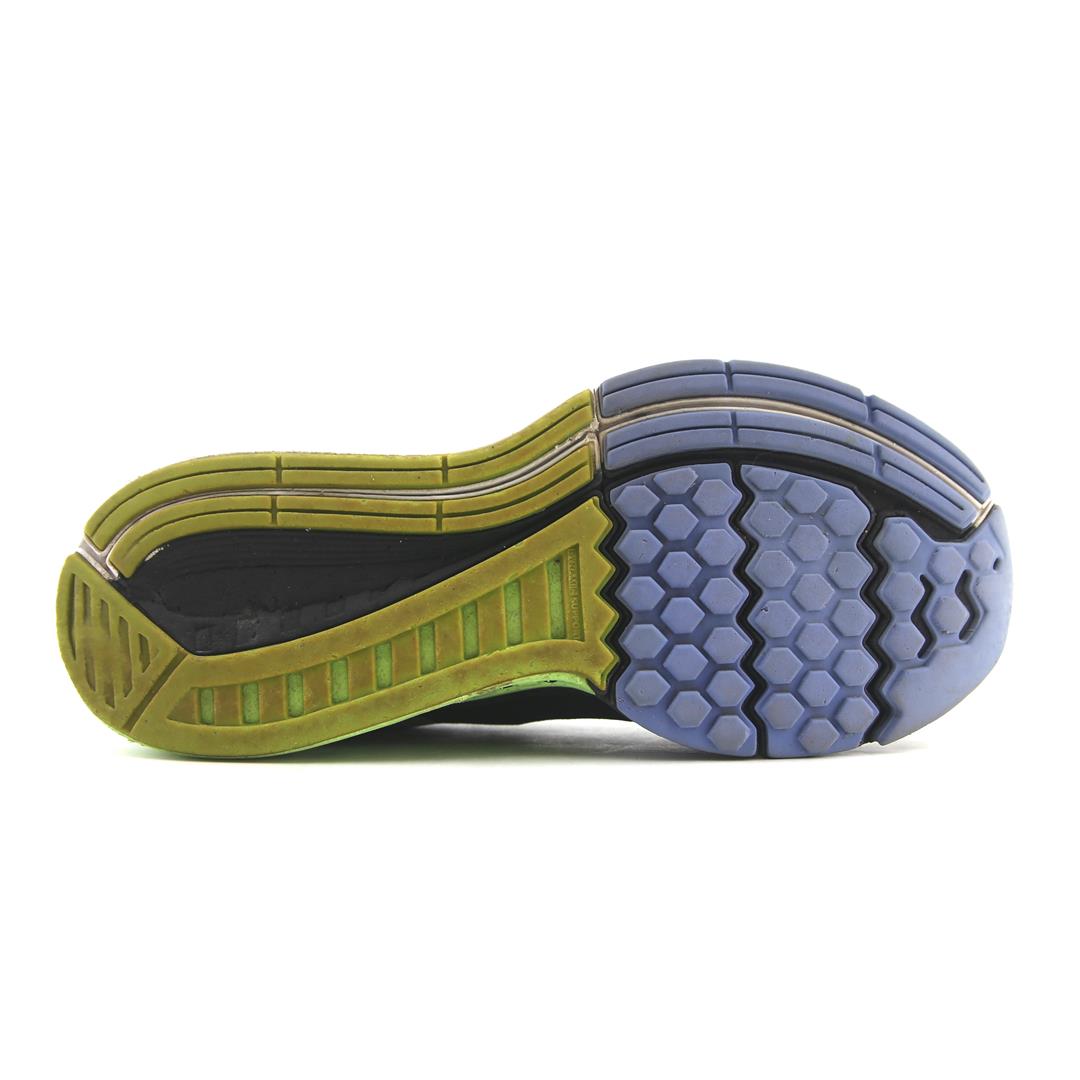 AIR ZOOM STRUCTURE 18