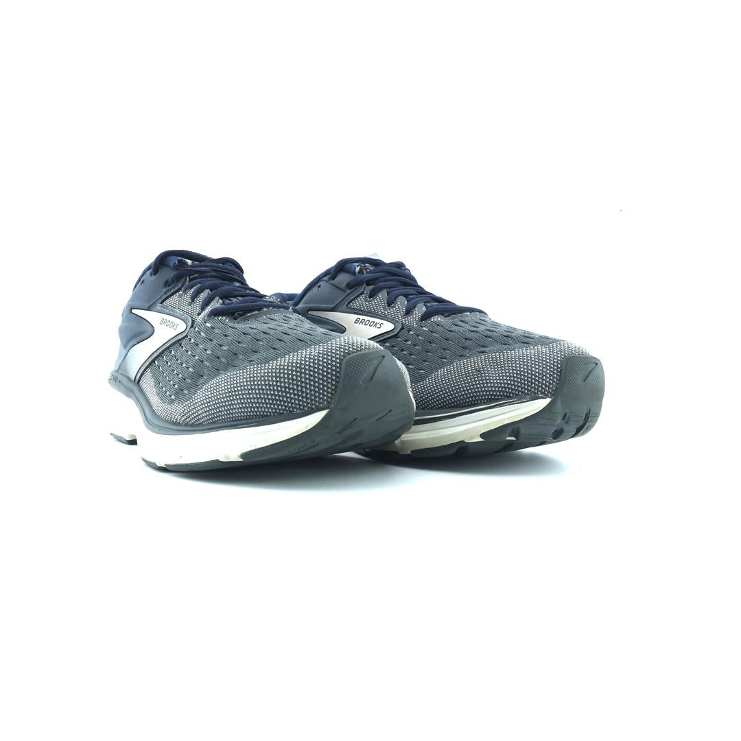 DYAD 11