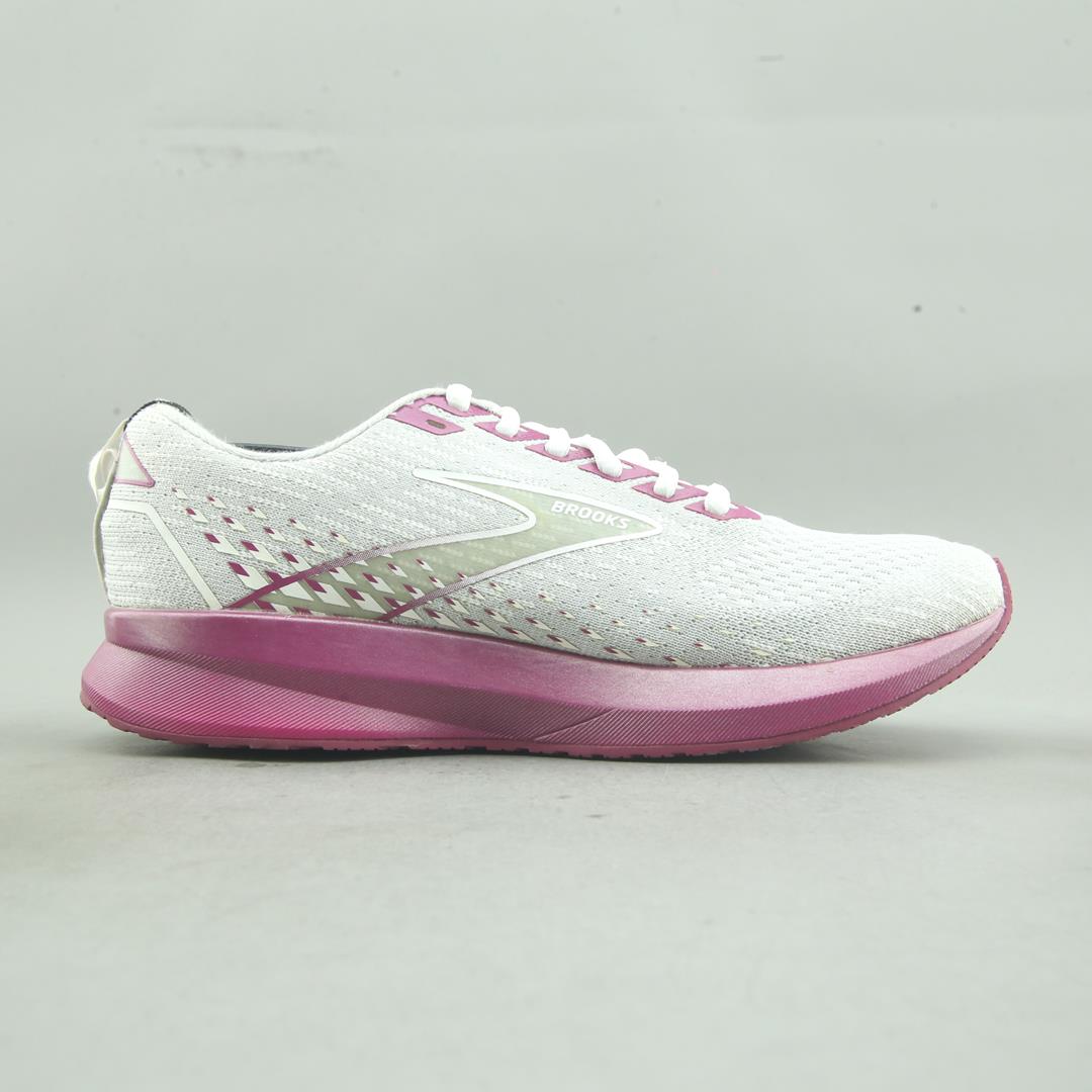 LEVITATE 5