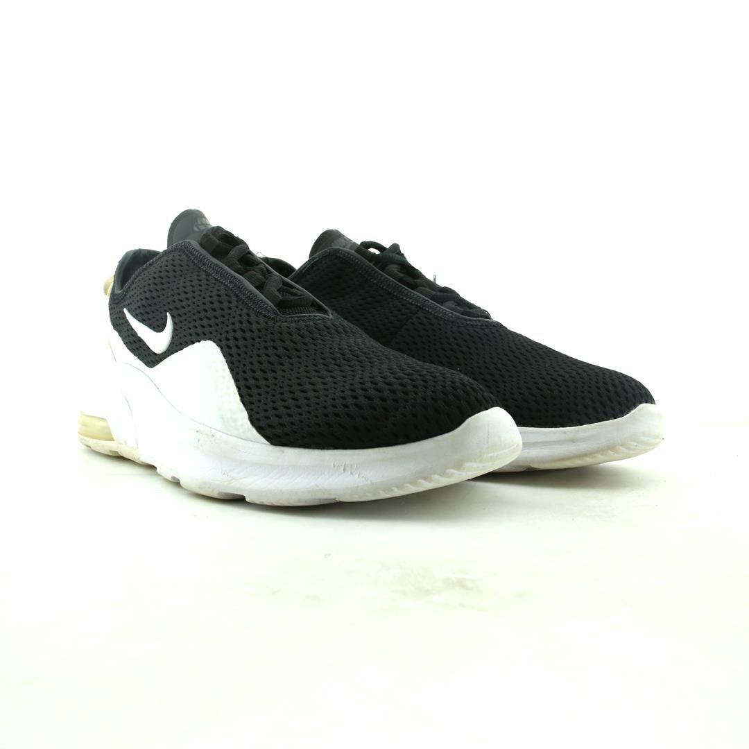 AIR MAX MOTION 2
