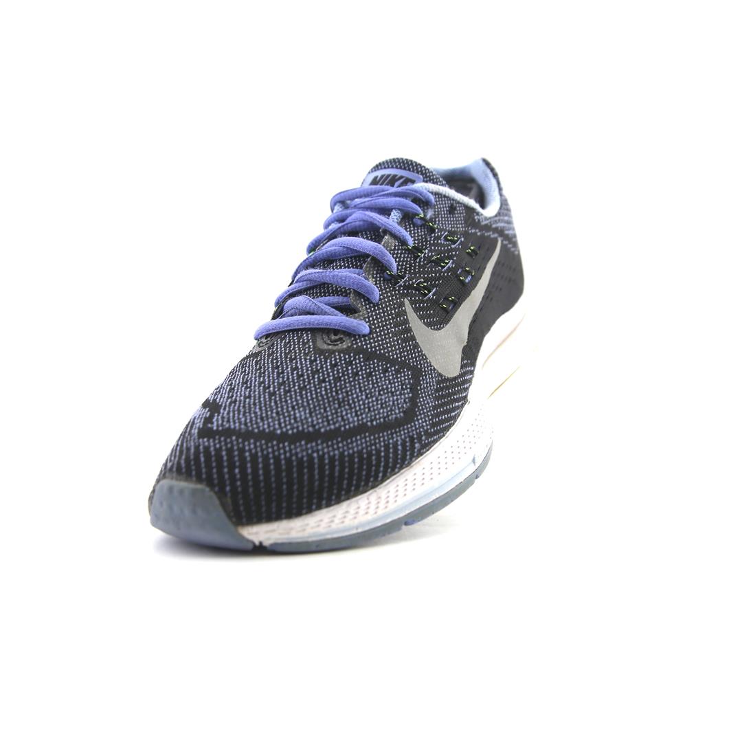 AIR ZOOM STRUCTURE 18