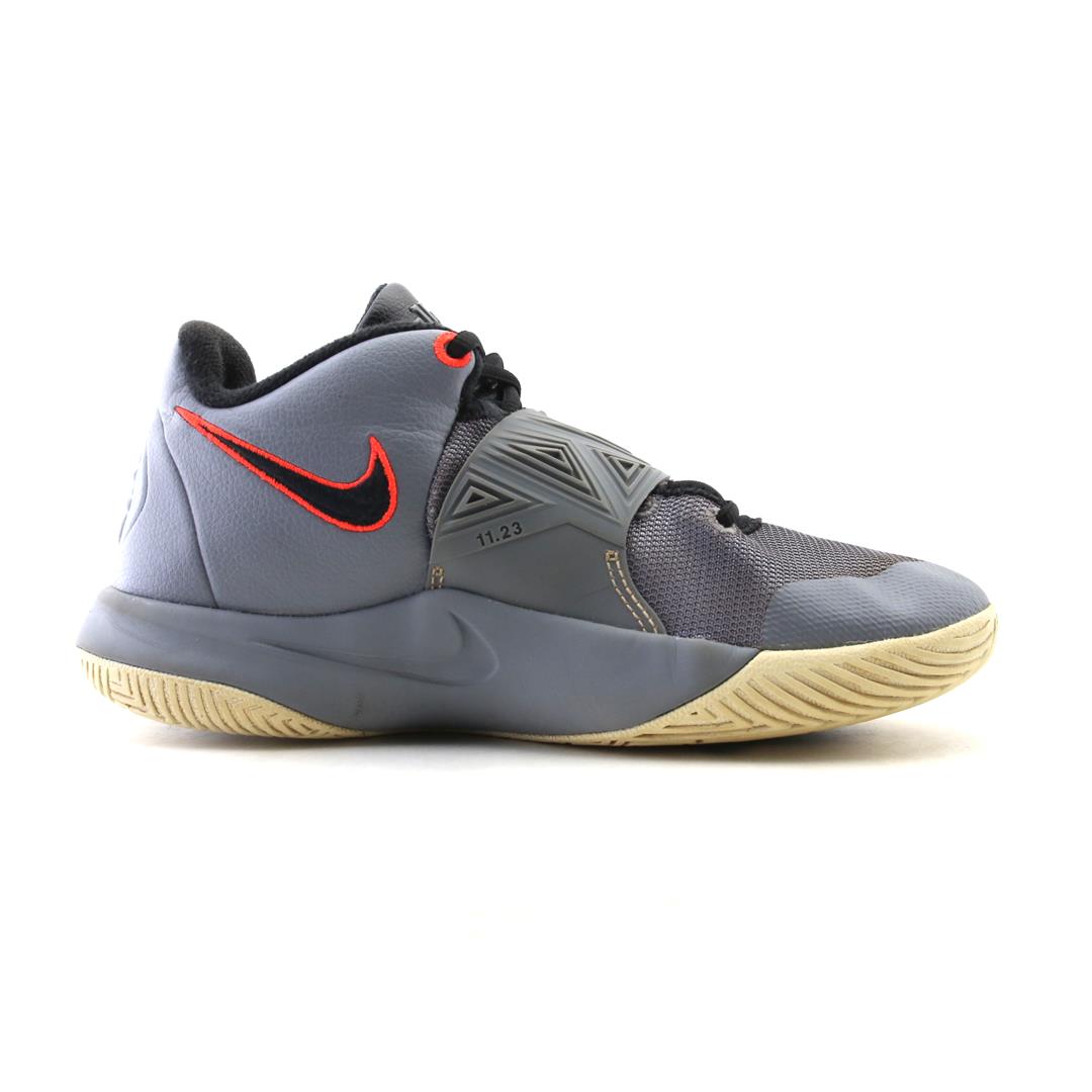 KYRIE FLYTRAP 3